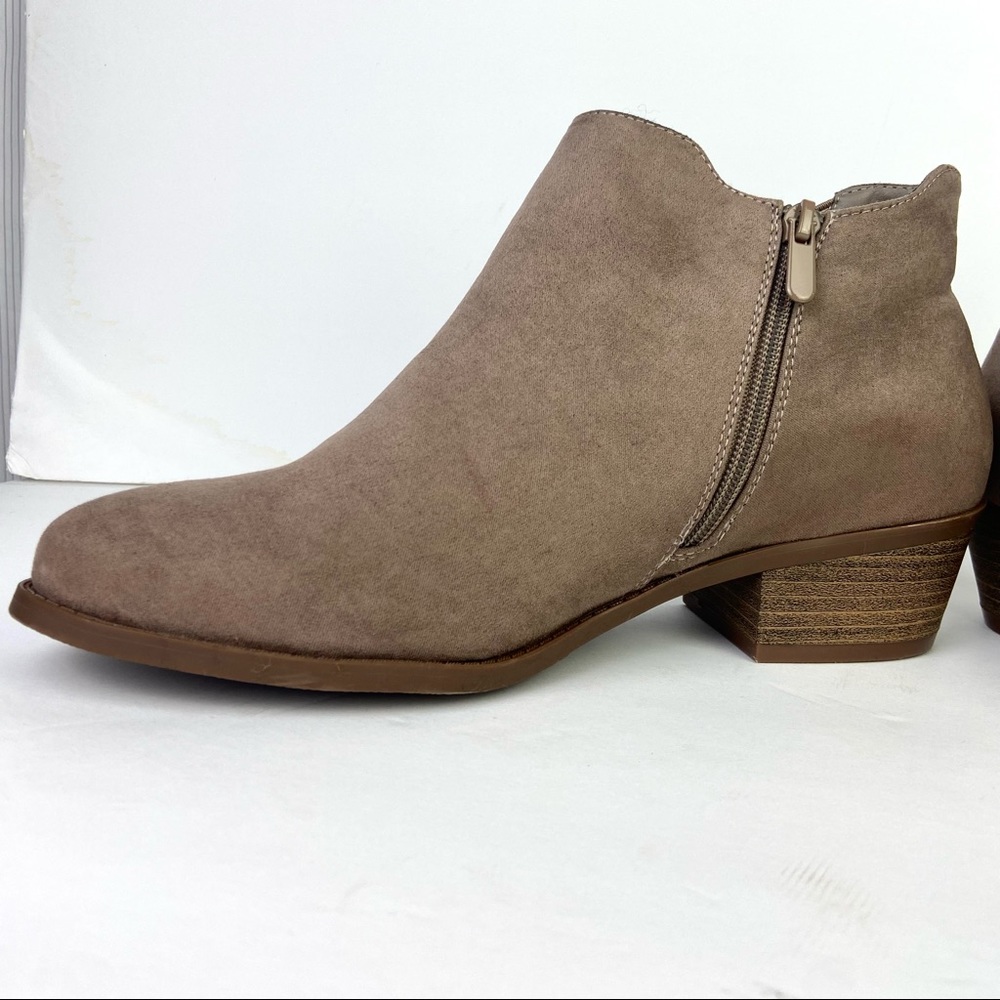 NWT Torrid Taupe Elastic Ankle Boot 11W - Picture 3 of 10